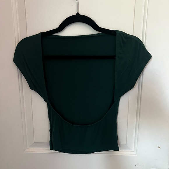 Backless top - Picture 2 of 3